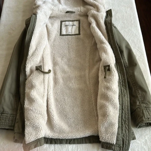 Abercrombie kids size S jacket - Picture 6 of 9